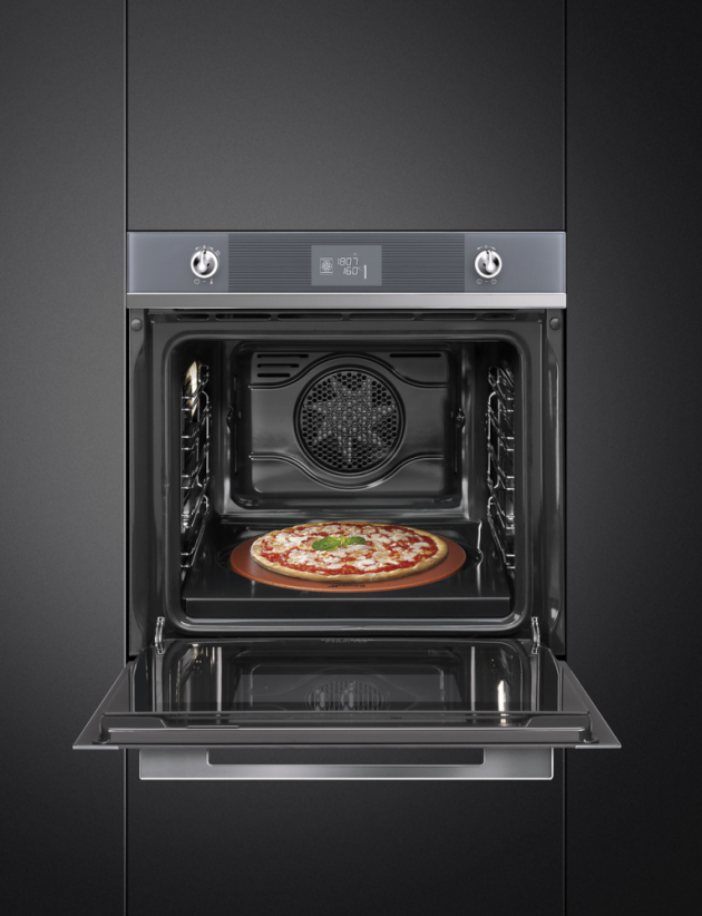 Horkovzdušná pizza trouba SF6102PZS (Smeg), 60 cm, A+, 10 funkcí pečení, čisticí funkce, 20 automatických receptů, cena na dotaz, WWW.SMEG.CZ