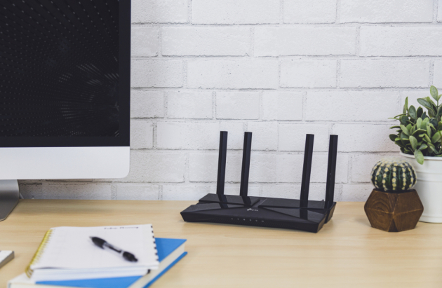 Typickým příkladem routeru s moderním standardem Wi-Fi 6 je TP-Link AX1500 Wi-Fi 6 Router.