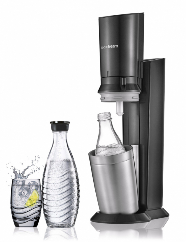 Výrobník Crystal (SodaStream), cena 2 999 Kč, WWW.SODASTREAM.CZ