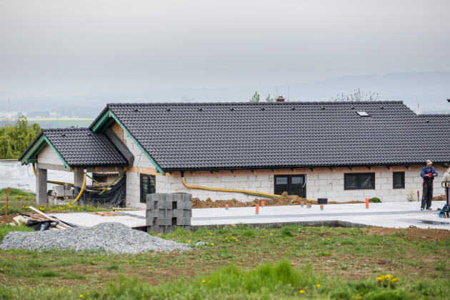 Dostatek  přirozeného světla je spolu s dostatečným množstvím čerstvého vzduchu hlavním předpokladem pro zdravé vnitřní prostředí. 