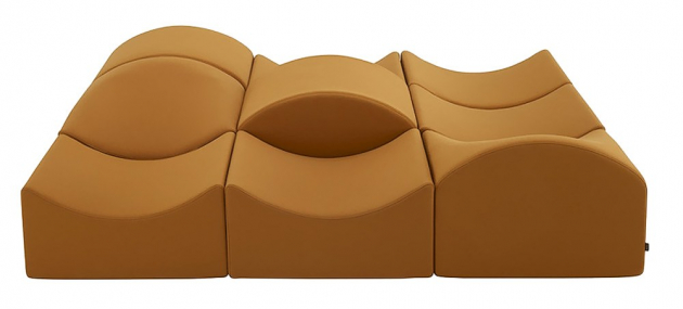 Modulární sedací systém Asmara (Ligne Roset), design Bernard Govin, rozměr základního modulu 32 × 78 × 61 cm, výška sedu 21 cm, cena na dotaz, WWW.LIGNE-ROSET. COM 