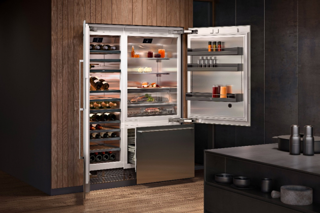 Vestavná vinotéka Vario 400 series (Gaggenau), kombinovatelná s chladničkou a mrazákem, cena na dotaz, WWW.GAGGENAU.COM