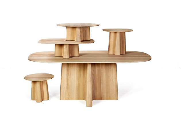 Stolky XX, design Lucie Koldová, deska i noha masivní dřevo, olejovaný povrch, více tvarů, velikostí i výšek, cena od 14 100 Kč