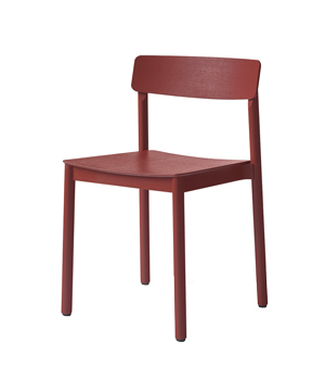 Židle z kolekce Betty, design Thau &amp; Kallio, lakované masivní dřevo, lakovaná dřevěná dýha, cena 10 696 Kč