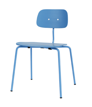 Židle z kolekce Kevi 2060, design Jørgen Rasmussen, lakovaná ocel, lakované dřevo, cena 9 342 Kč