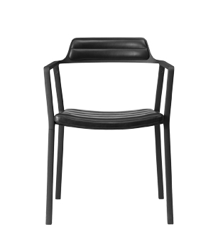 Židle Vipp451, práškově lakovaný hliník, kůže, cena 22 678 Kč