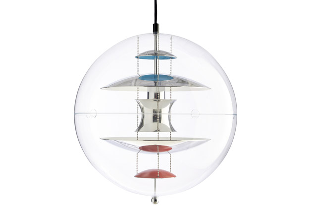 Závěsné svítidlo VP Globe, design Verner Panton, průměr 40 cm, cena 36 214 Kč