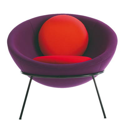 Bardis Bowl Chair, design Lina Bo Bar­diová, 1951, skořepinové křeslo na trubkové základně, cena na dotaz